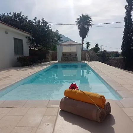 Kochilaki Ideales Villa